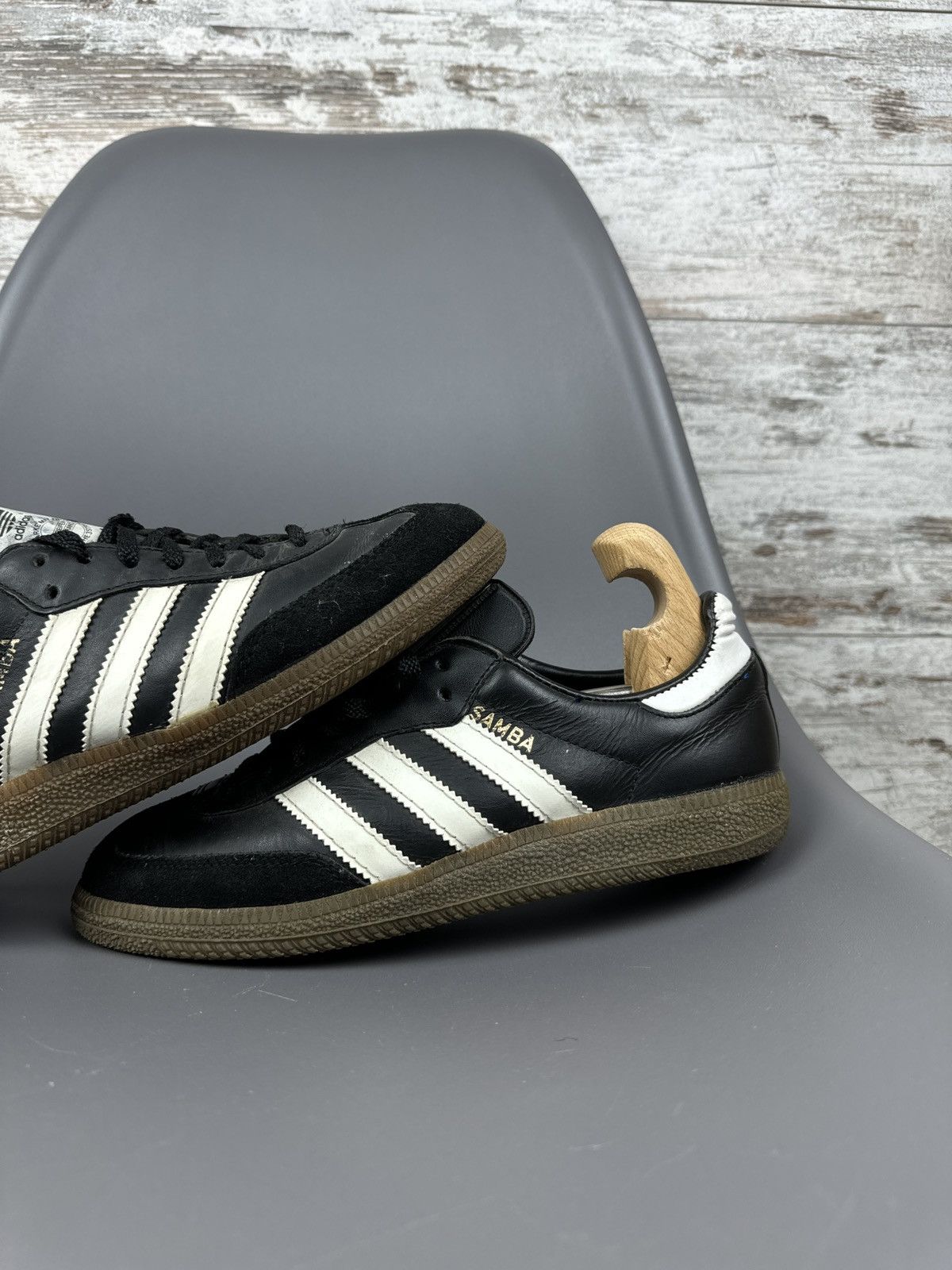 Adidas Women’s Vintage Adidas Samba Sneakers y2k rare size 38,5 Size US 6 / IT 36 - 4 Thumbnail