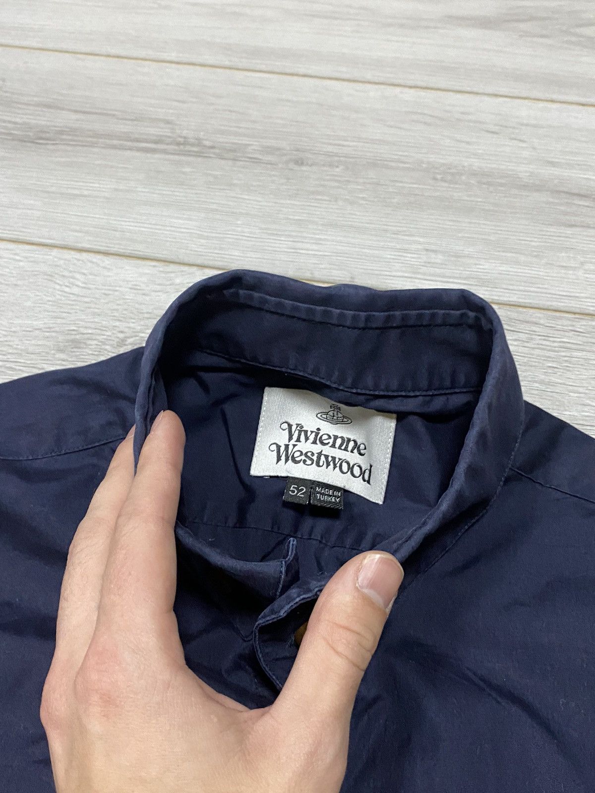 Vivienne Westwood Vivienne Westwood shirt buttons vintage orb Size US L / EU 52-54 / 3 - 4 Thumbnail