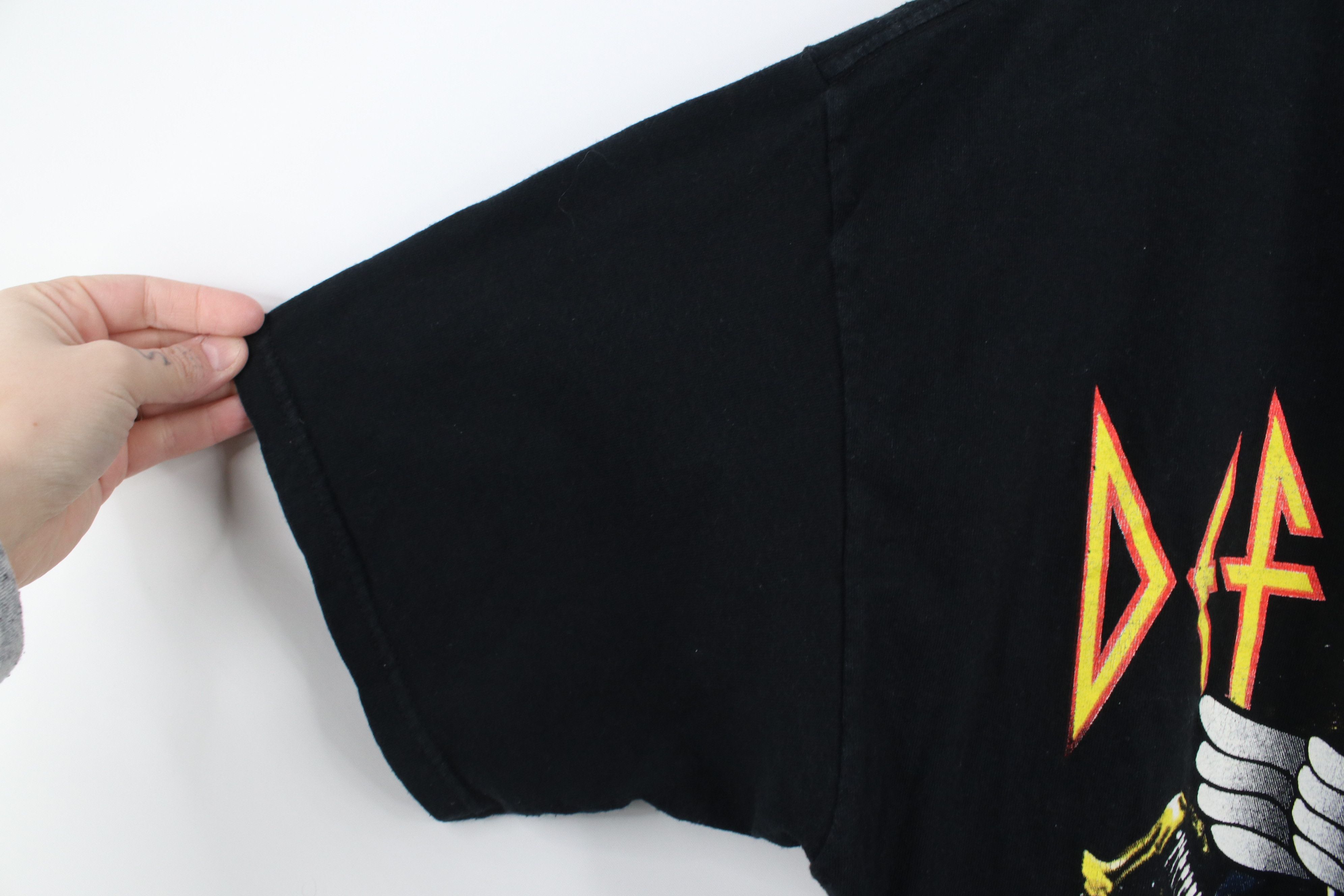 Vintage Vintage Tour Def Leppard REO Speed Wagon Band T-Shirt Size US XL / EU 56 / 4 - 5 Thumbnail