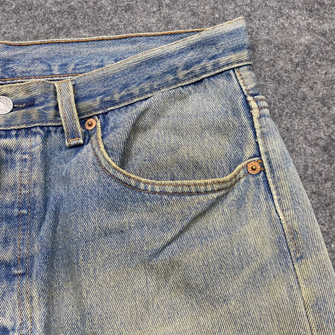 Levi's Vintage 90s Levis 501 Distressed denim Kurt Cobain Style Size US 33 - 9 Thumbnail