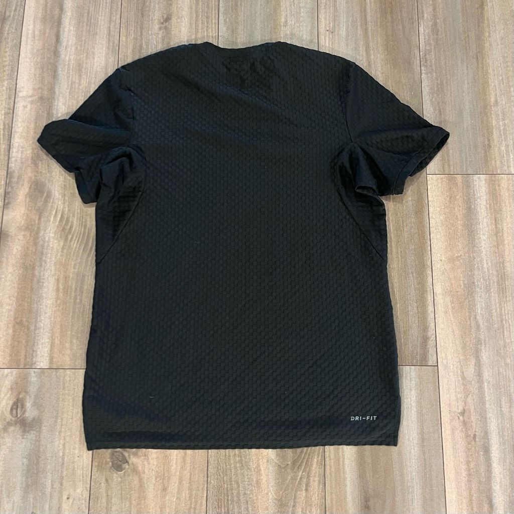 Nike Nike Black Athletic Tennis Workout Shirt Men Medium Bin Size US M / EU 48-50 / 2 - 6 Thumbnail
