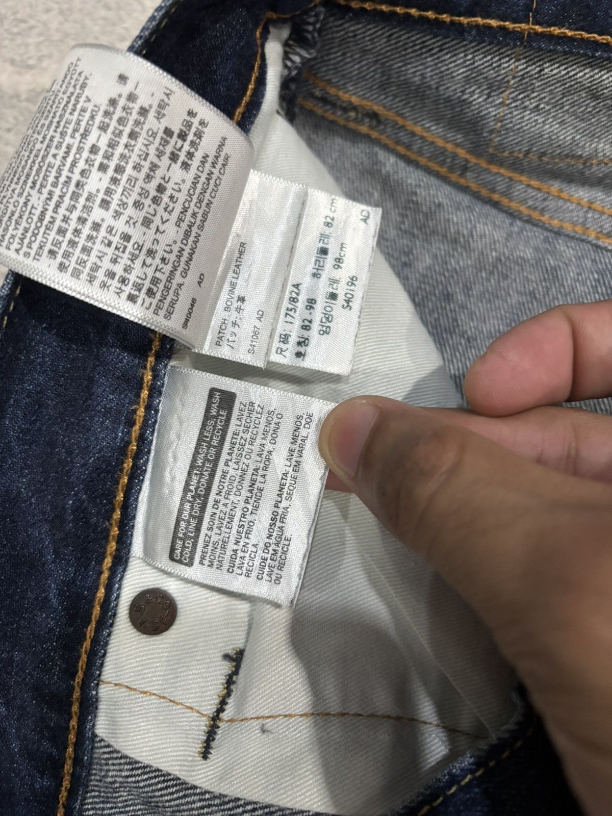 Levi's × Undercover Vintage Levis 502 Blue Faded Distressed Denim Jean Size US 33 - 13 Thumbnail