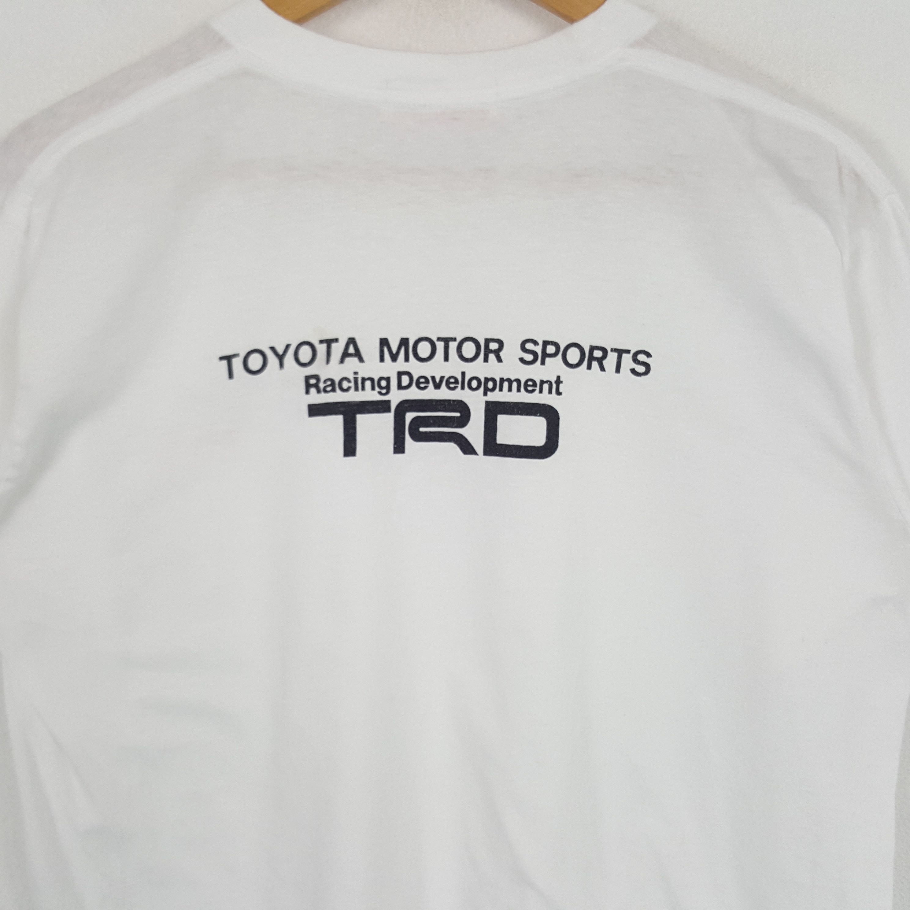 Vintage Vintage Toyota Motors Sports Japanese Racing Team Tshirt Size US L / EU 52-54 / 3 - 2 Thumbnail
