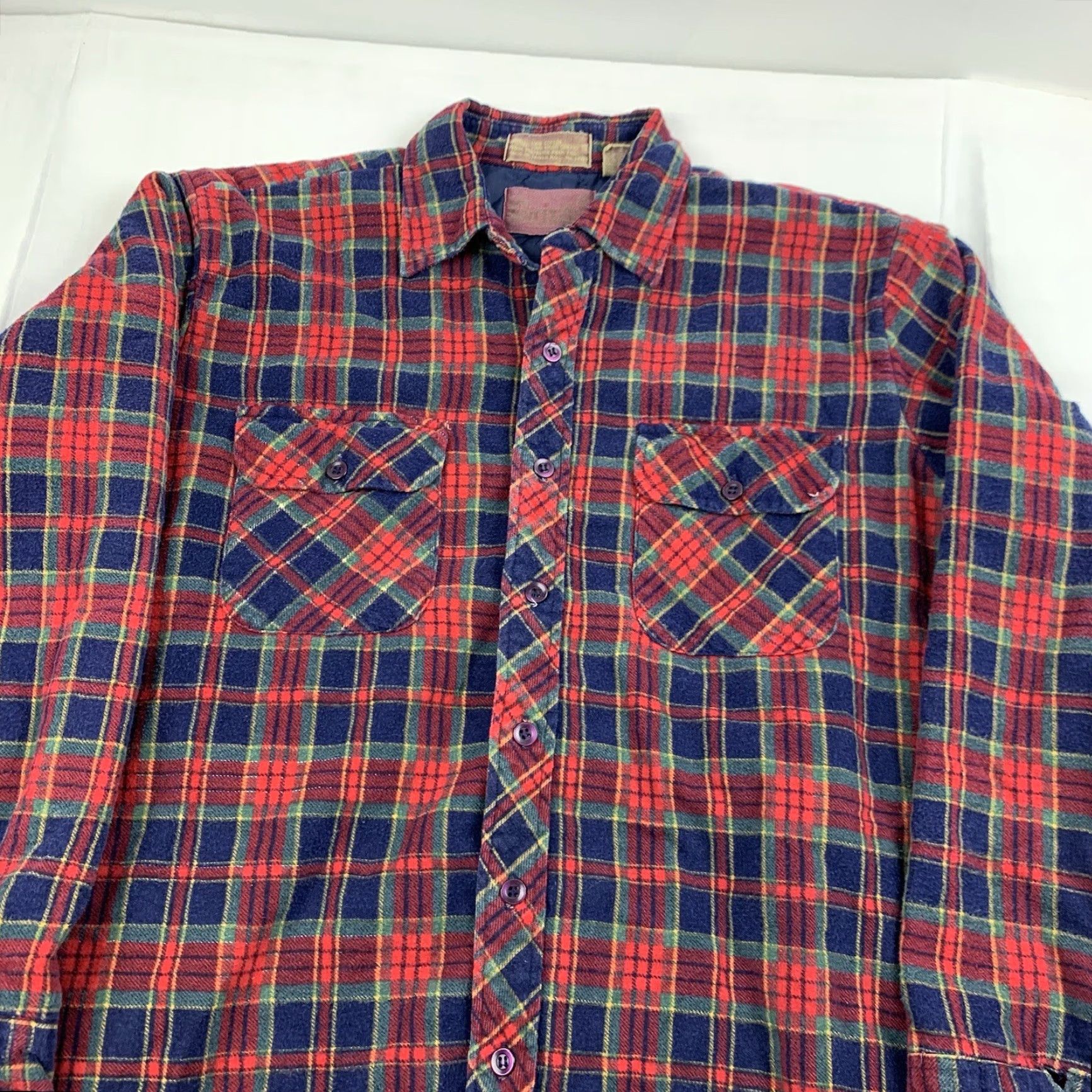 Vintage VINTAGE Grizzly Shirt Adult Medium Red Plaid Flannel Quilted 90s USA Mens Button-Up Size US M / EU 48-50 / 2 - 2 Thumbnail