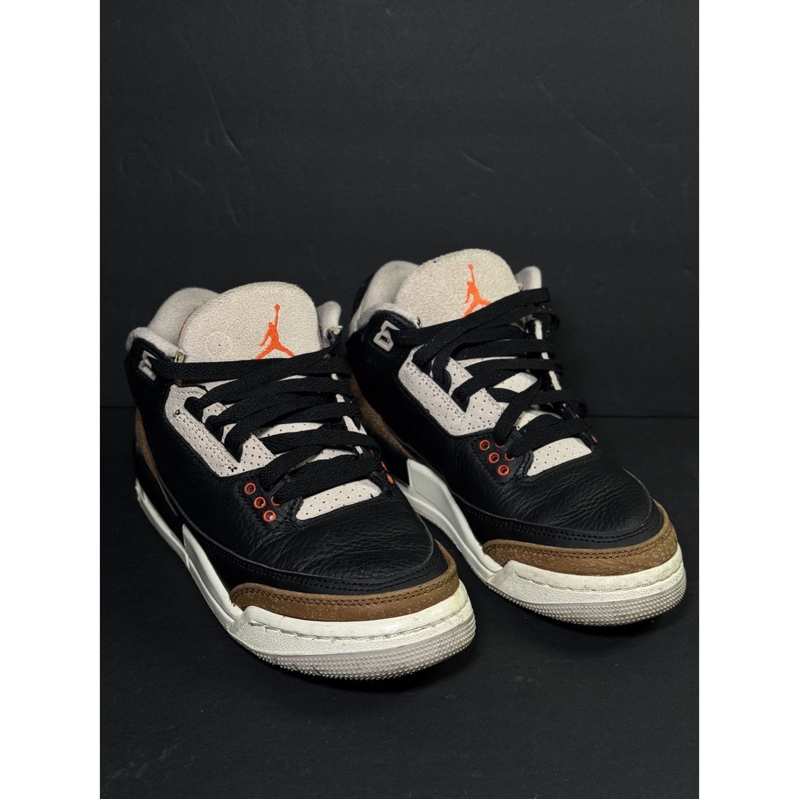 Jordan Brand Size 5- Jordan 3 Retro Mid Desert Elephant Size US 5 / EU 37 - 1 Thumbnail