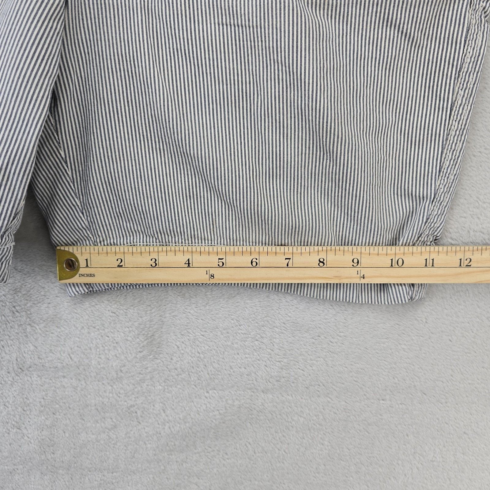 Hollister Hollister Shorts Mens 36 White Striped Classic Fit *FLAWS* Size US 36 / EU 52 - 12 Thumbnail
