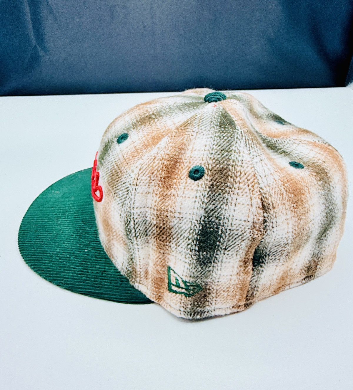 New Era New Era 59Fifty Montreal Expos Plaid Hat Size 7 5/8 new!! Size ONE SIZE - 9 Thumbnail