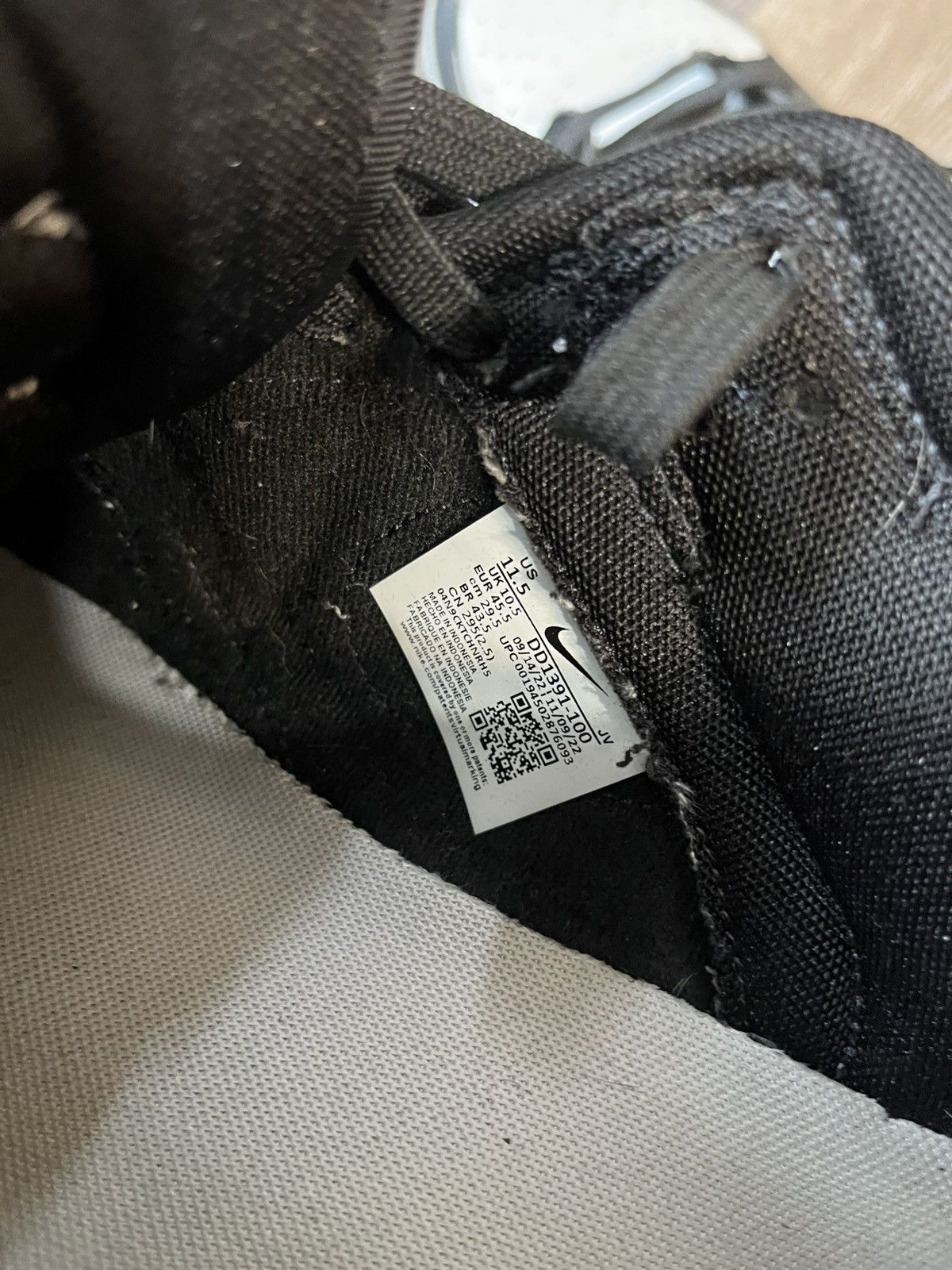 Nike Nike Dunks Black/White Panda With Box Size US 11.5 / EU 44-45 - 10 Thumbnail