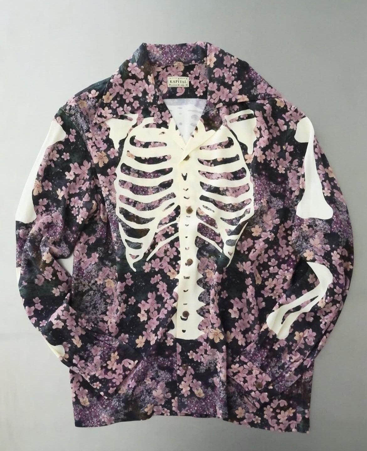 Kapital Kapital Bone cherry blossoms rayon aloha shirts size 2 Size US M / EU 48-50 / 2 - 1 Thumbnail