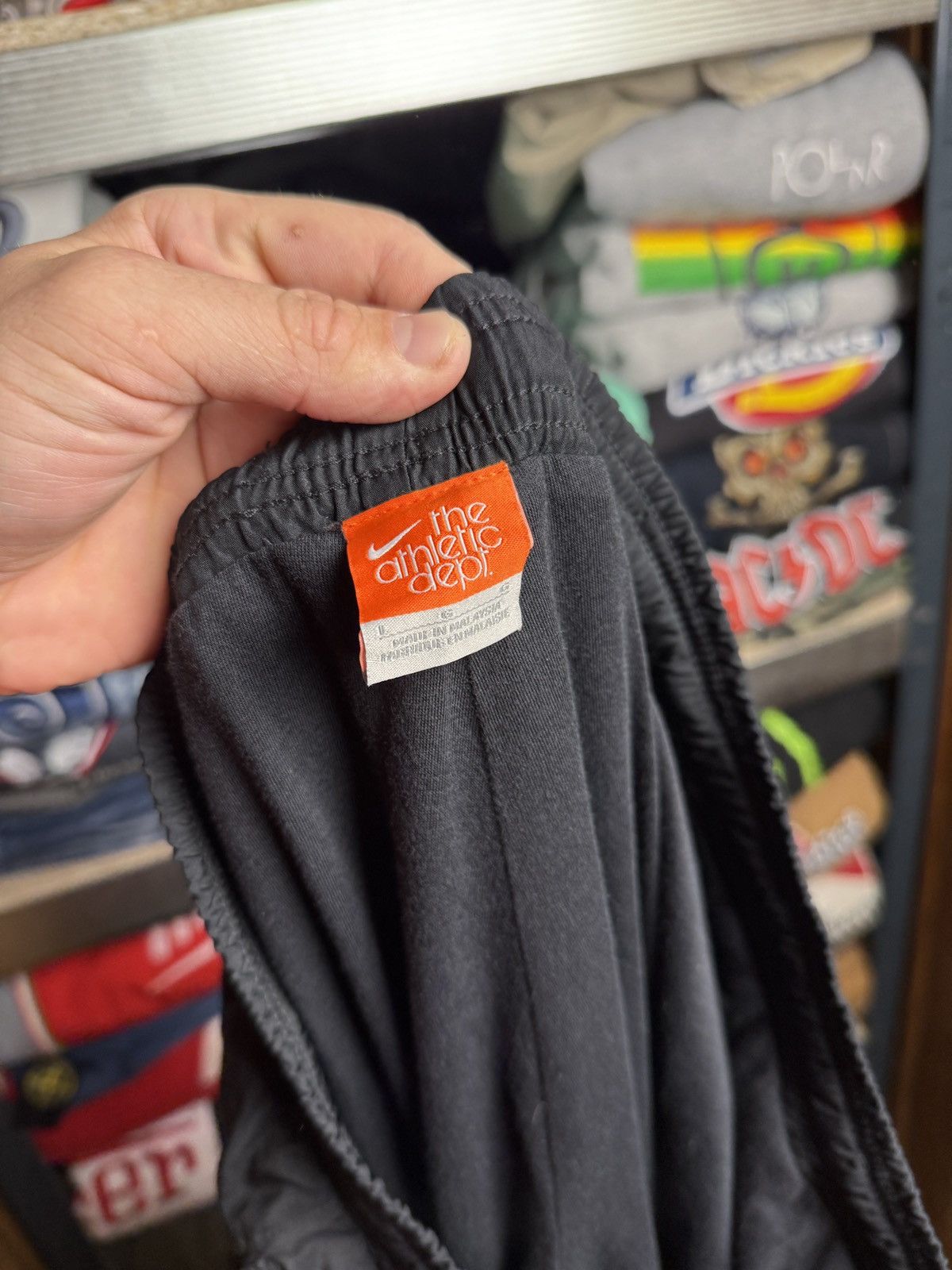 Nike × Vintage Vintage 2000s Nike Nylon Track Pants Women’s Blue Size L Size 36" / US 14 / IT 50 - 7 Thumbnail