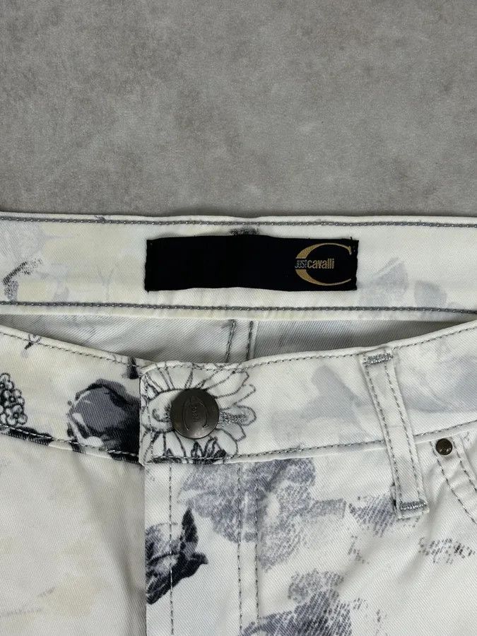 Just Cavalli 2000s Cavalli White Floral Obscure Cozy Pants Size US 32 / EU 48 - 11 Thumbnail