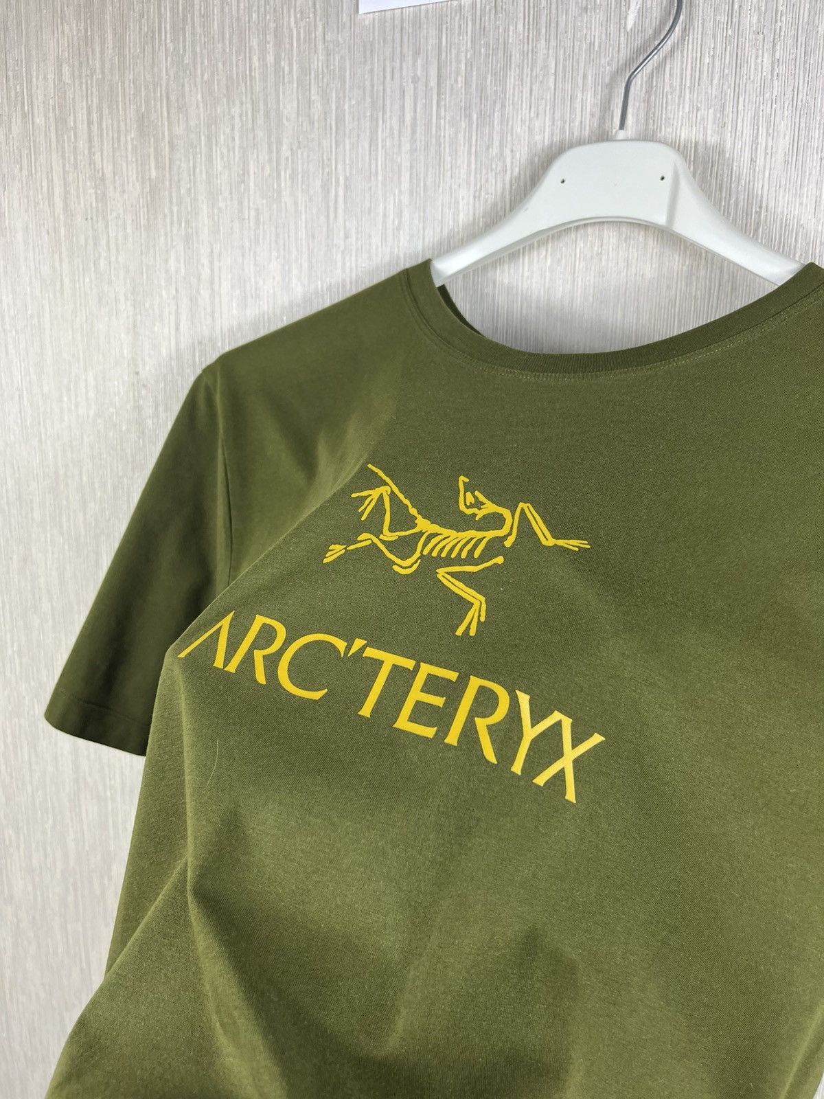 Arc'teryx Arc’teryx big central logo bird arc’word t-shirt ss mens tee Size US L / EU 52-54 / 3 - 10 Thumbnail