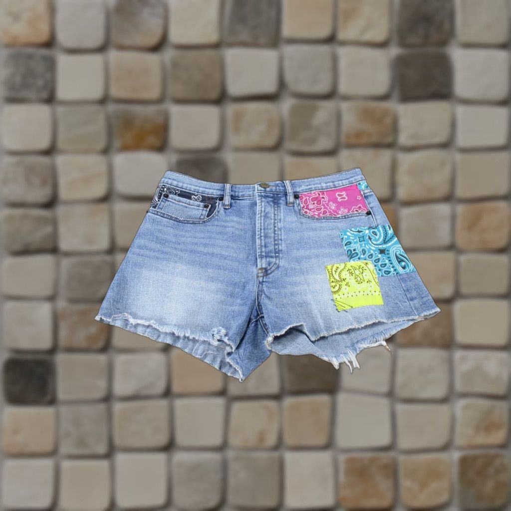 Jessica Simpson Jessica Simpson Shorts Women 28 Denim Patchwork Cut-Off Blue American Womens Size 28" / US 6 / IT 42 - 1 Thumbnail