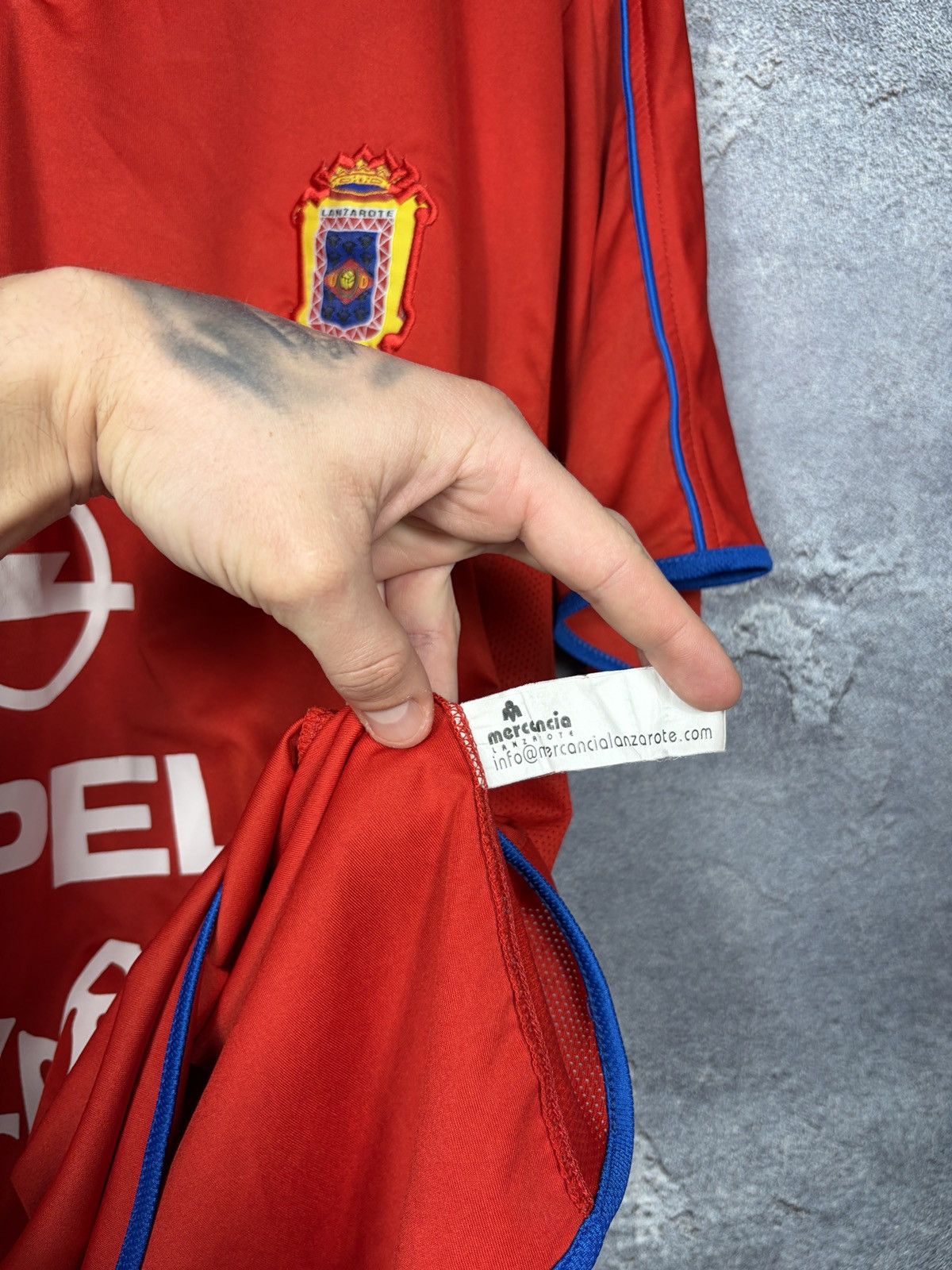 Vintage Vintage Lanzarote 2005/06 Home Football T-shirt Size US XL / EU 56 / 4 - 10 Thumbnail