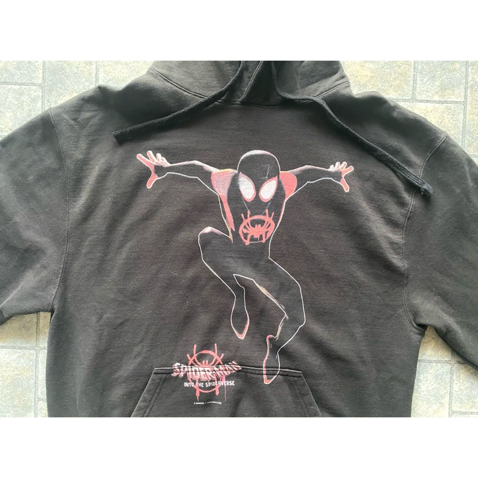 Tultex VINTAGE Into The Spider-Verse MENS LARGE Black Tultex Hoodie Marvel Spider-Man 2019 Mens L Spider-Man Hoodie Size US L / EU 52-54 / 3 - 4 Thumbnail