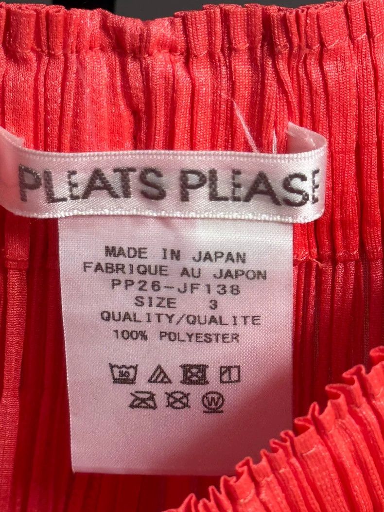Issey Miyake issey miyake size:3 red shorts 2505-Nextarrow Size 31" - 3 Thumbnail