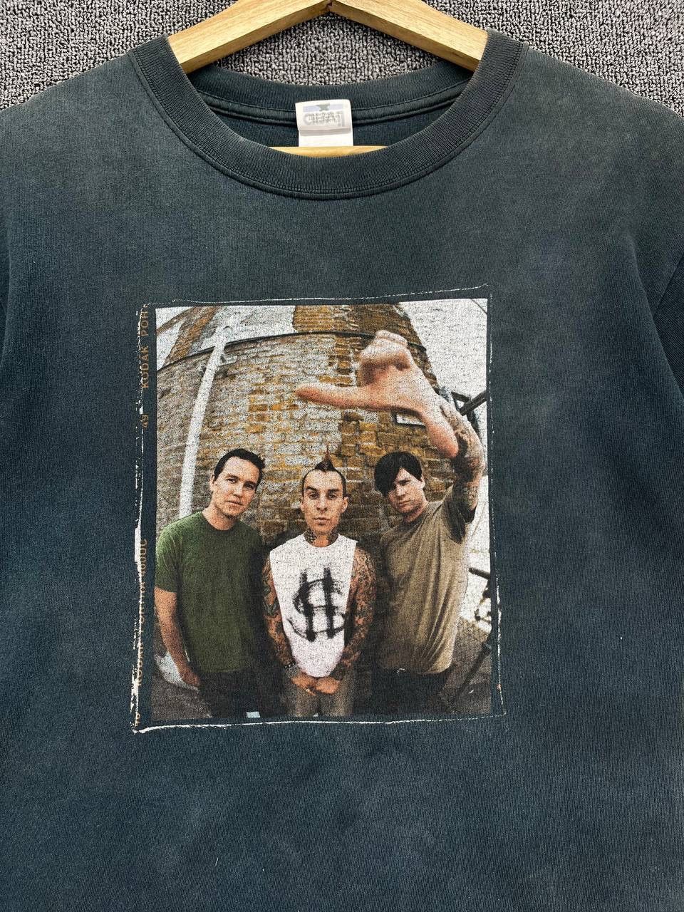 Band Tees Vintage Blink 182 Punk Rock Band Tees T Shirts Size US S / EU 44-46 / 1 - 4 Thumbnail