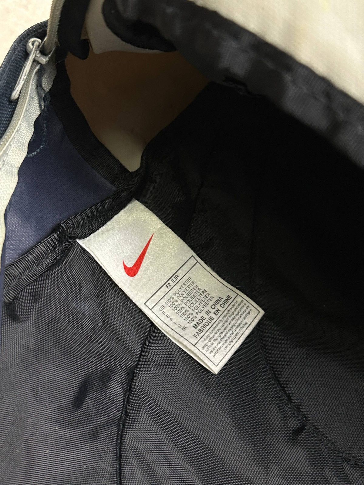 Nike Vintage Nike Big Swoosh Backpack Rare Os Size ONE SIZE - 4 Thumbnail