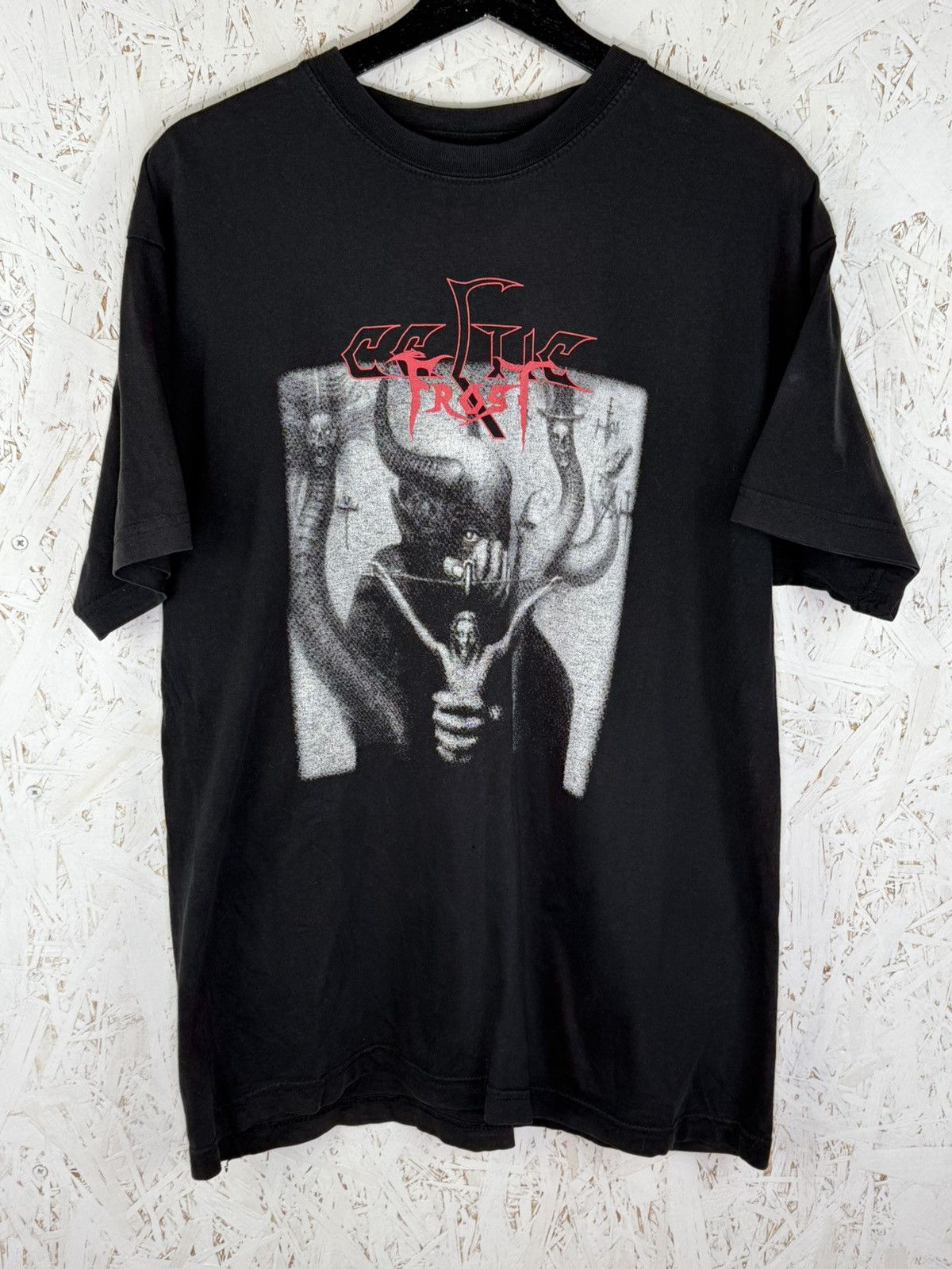 Band Tees 00s Celtic Frost To Mega Therion Extreme Metal Band T-Shirt Size US L / EU 52-54 / 3 - 1 Thumbnail