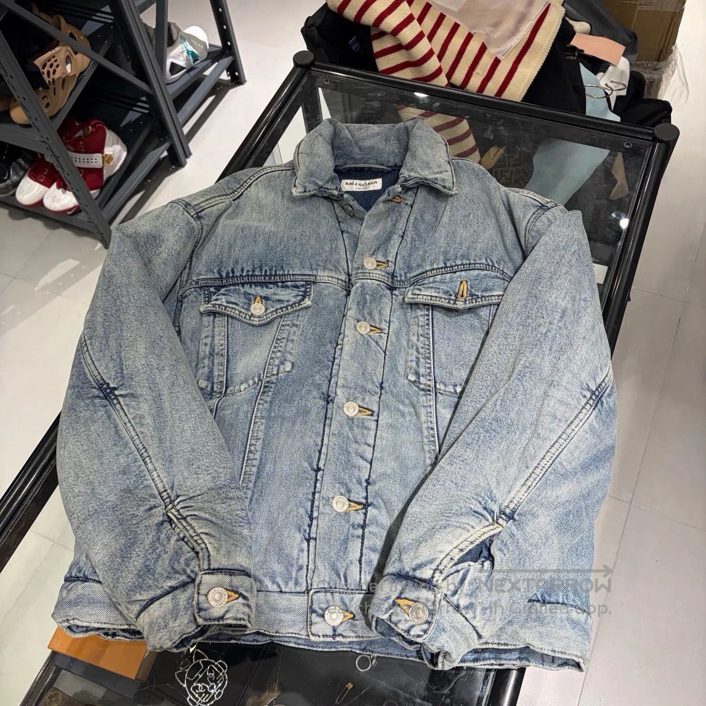 Balenciaga Balenciaga FW22 Denim Jacket. Size XS / US 0-2 / IT 36-38 - 6 Thumbnail