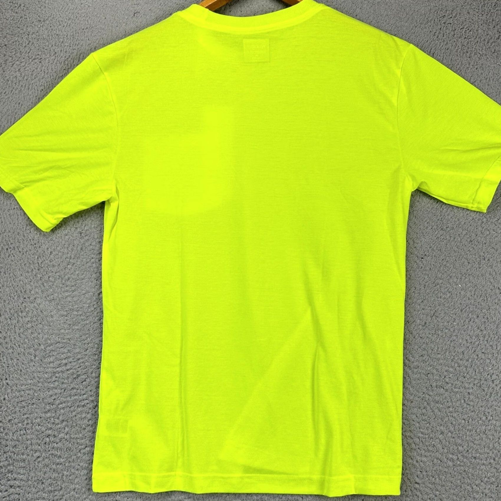 Wrangler Wrangler Workwear T-Shirt Mens Medium Neon Yellow Crewneck Short Sleeve Tee NEW Size US M / EU 48-50 / 2 - 3 Thumbnail