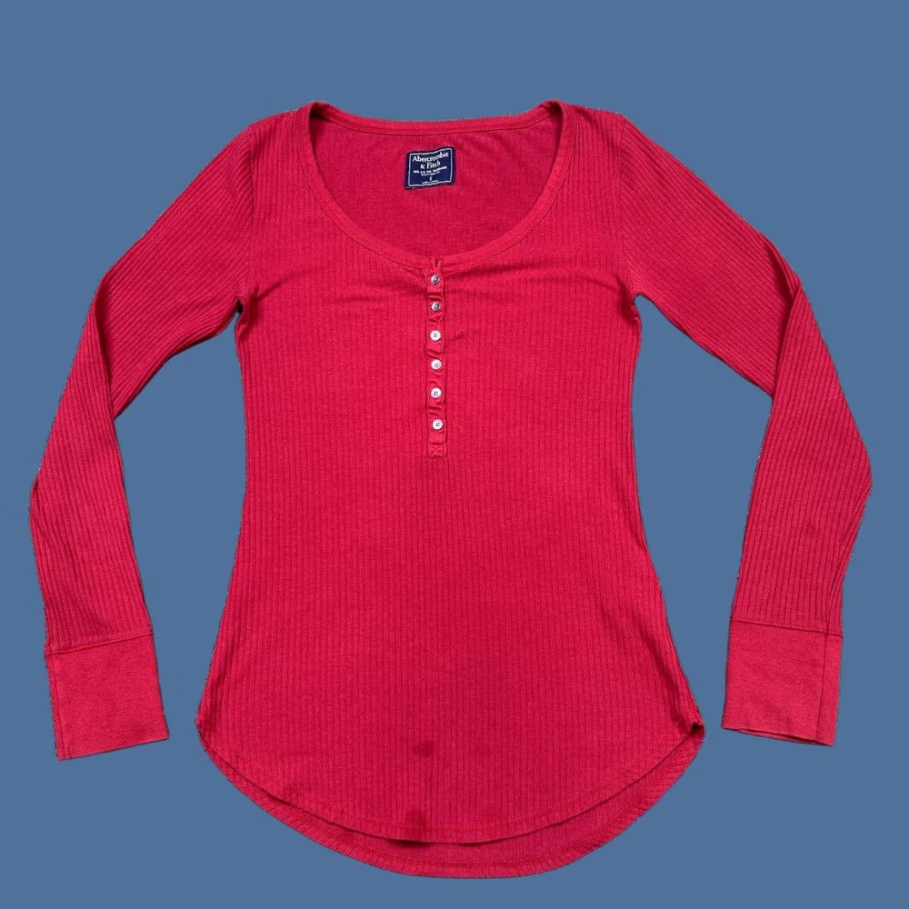 Abercrombie & Fitch VINTAGE Abercrombie & Fitch Women's Shirt S Red Long Sleeve Henley Size S / US 4 / IT 40 - 1 Thumbnail