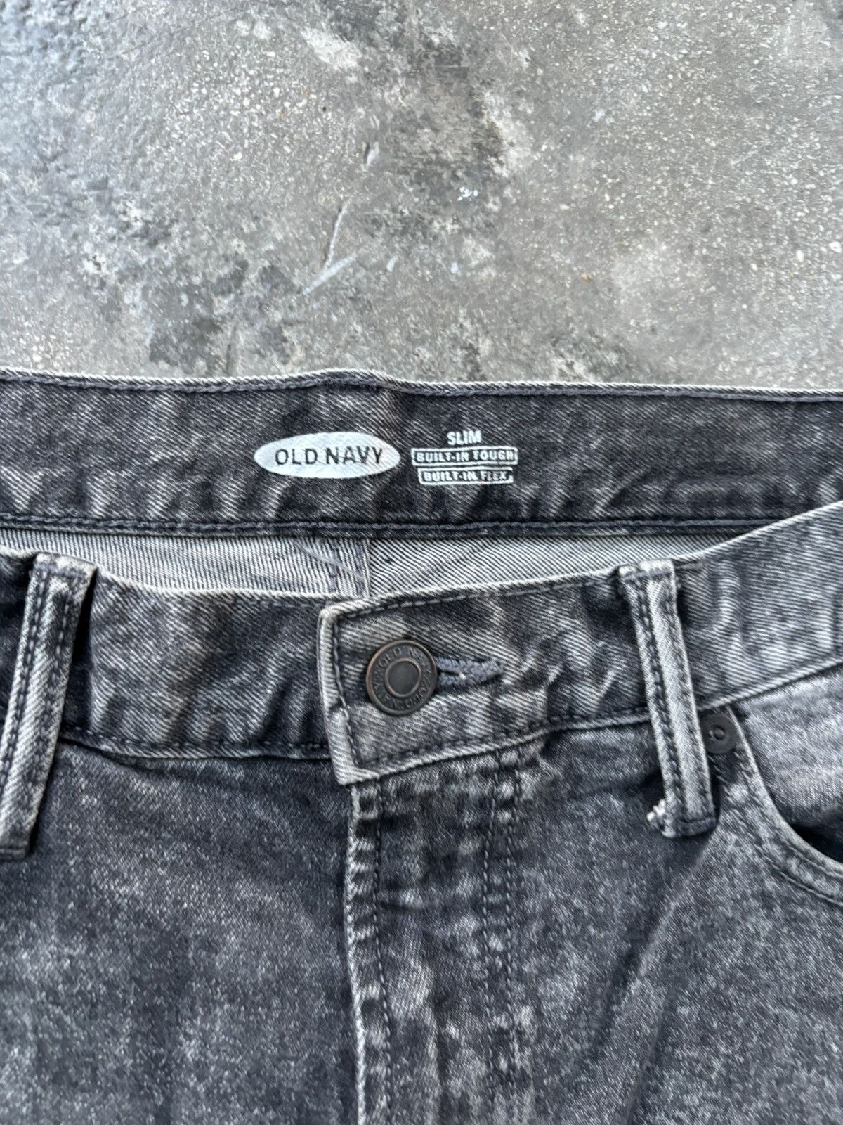 Old Navy Washed Gray Slim Jeans Size US 32 / EU 48 - 2 Thumbnail