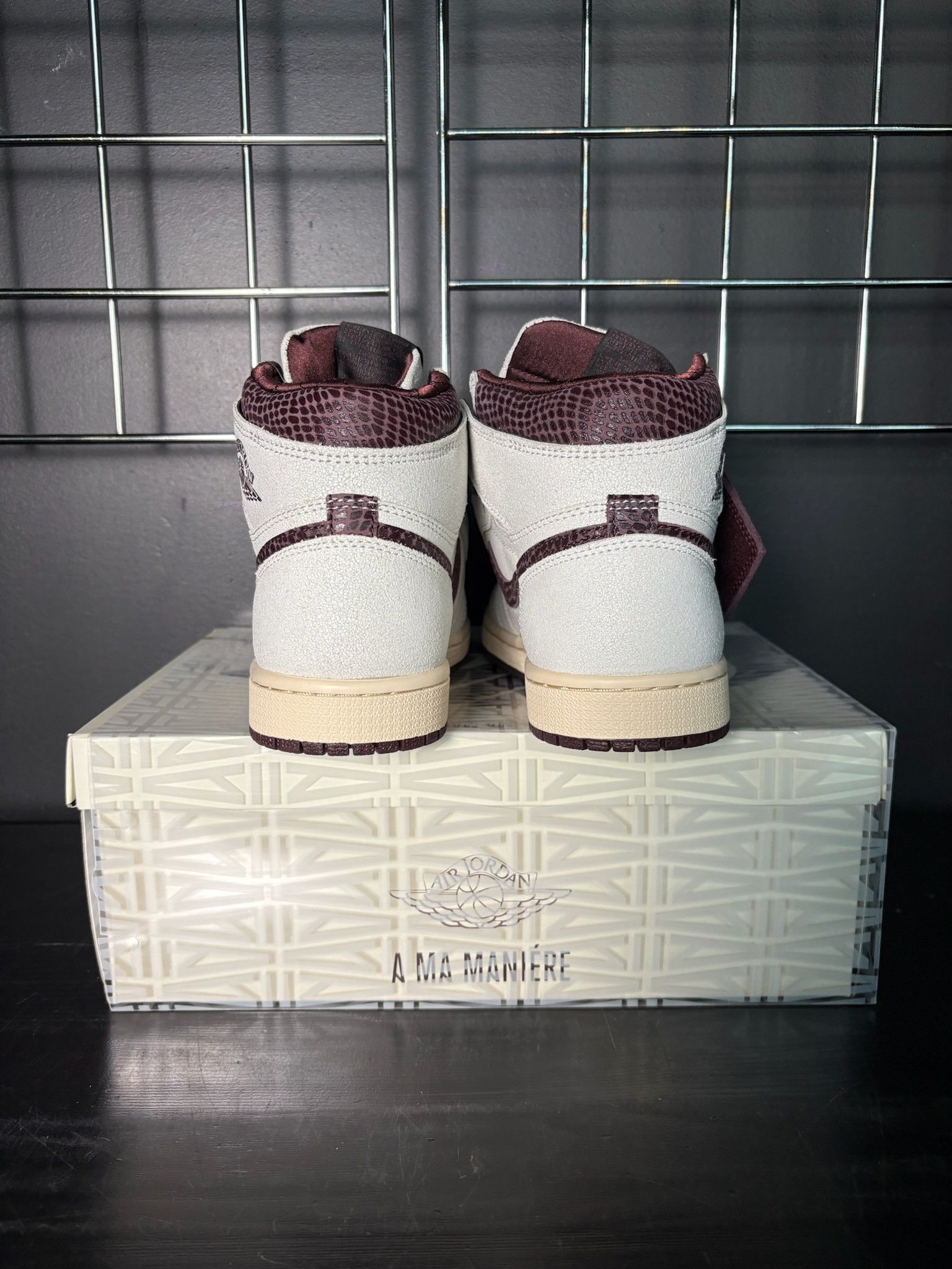 Jordan Brand Air Jordan 1 Retro x A Ma Maniére - Size 7 Size US 7 / EU 40 - 5 Thumbnail