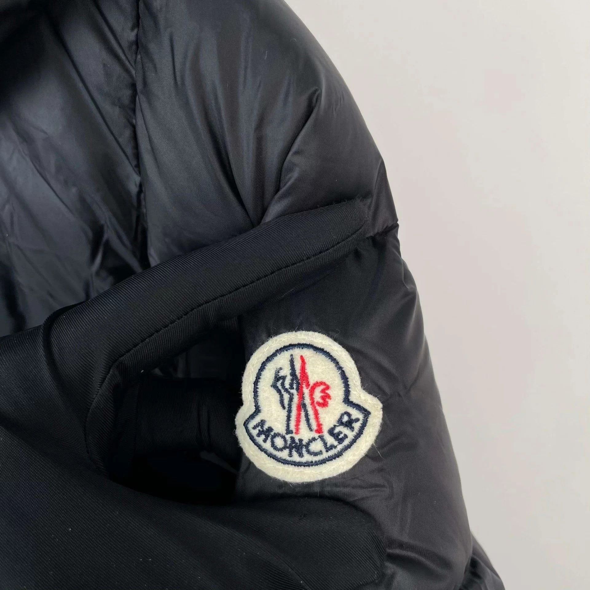 Moncler Moncler Women's Down Coat Size 3 Black Size L / US 10 / IT 46 - 3 Thumbnail