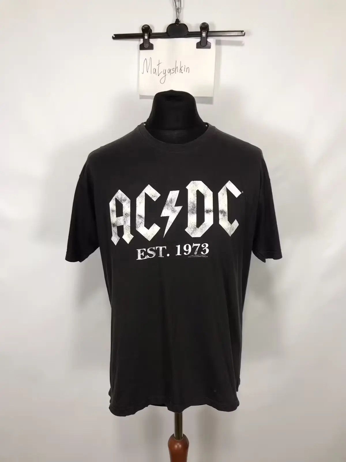 AC/DC × Band Tees AC/DC t-shirt 2009 size L Size US L / EU 52-54 / 3 - 1 Thumbnail