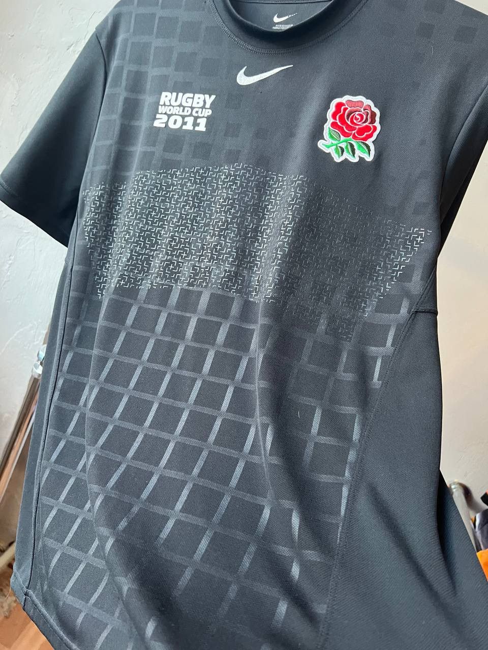 Nike 2011 ENGLAND TEAM WORLD CUP AWAY RUGBY NIKE JERSEY SHIRT L Size US L / EU 52-54 / 3 - 10 Thumbnail