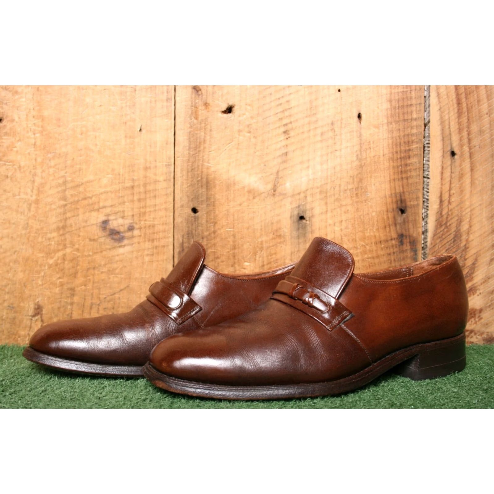 Florsheim VINTAGE Florsheim Brown Leather Loafers Mens Sz. 8E Dress Slip On Leather Upper 8 E Brown Loafer Mens Shoes Vintage 80s Size US 8 / EU 41 - 2 Thumbnail