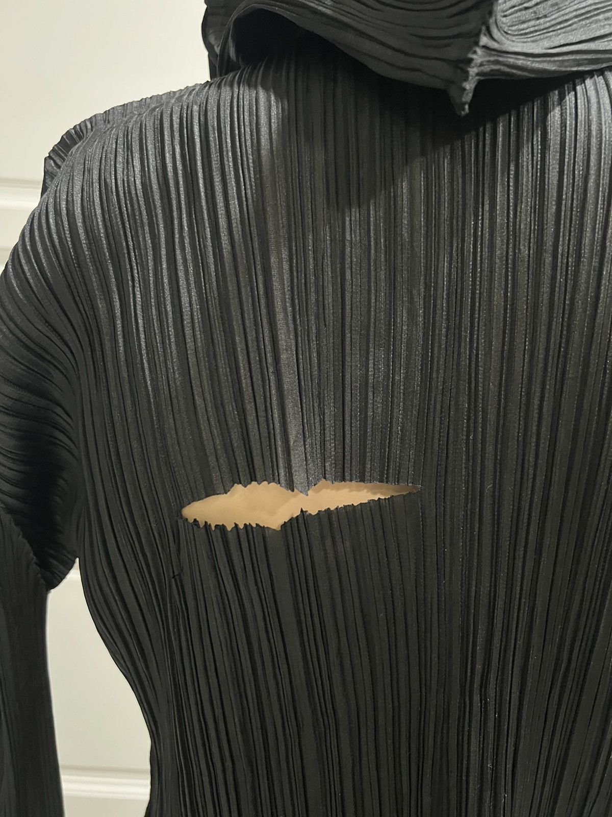 Pleats Please Issey Miyake Pleat Pleats Issey Miyake Black Pleated hoodie Size S / US 4 / IT 40 - 10 Thumbnail