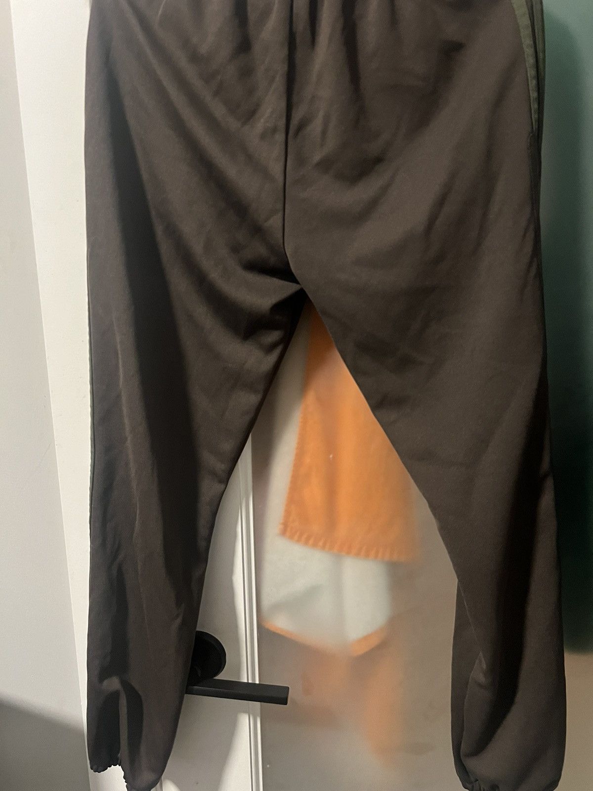 Adidas × Yeezy Adidas Yeezy calabasas track pant umber/core size small Size US 30 / EU 46 - 2 Thumbnail