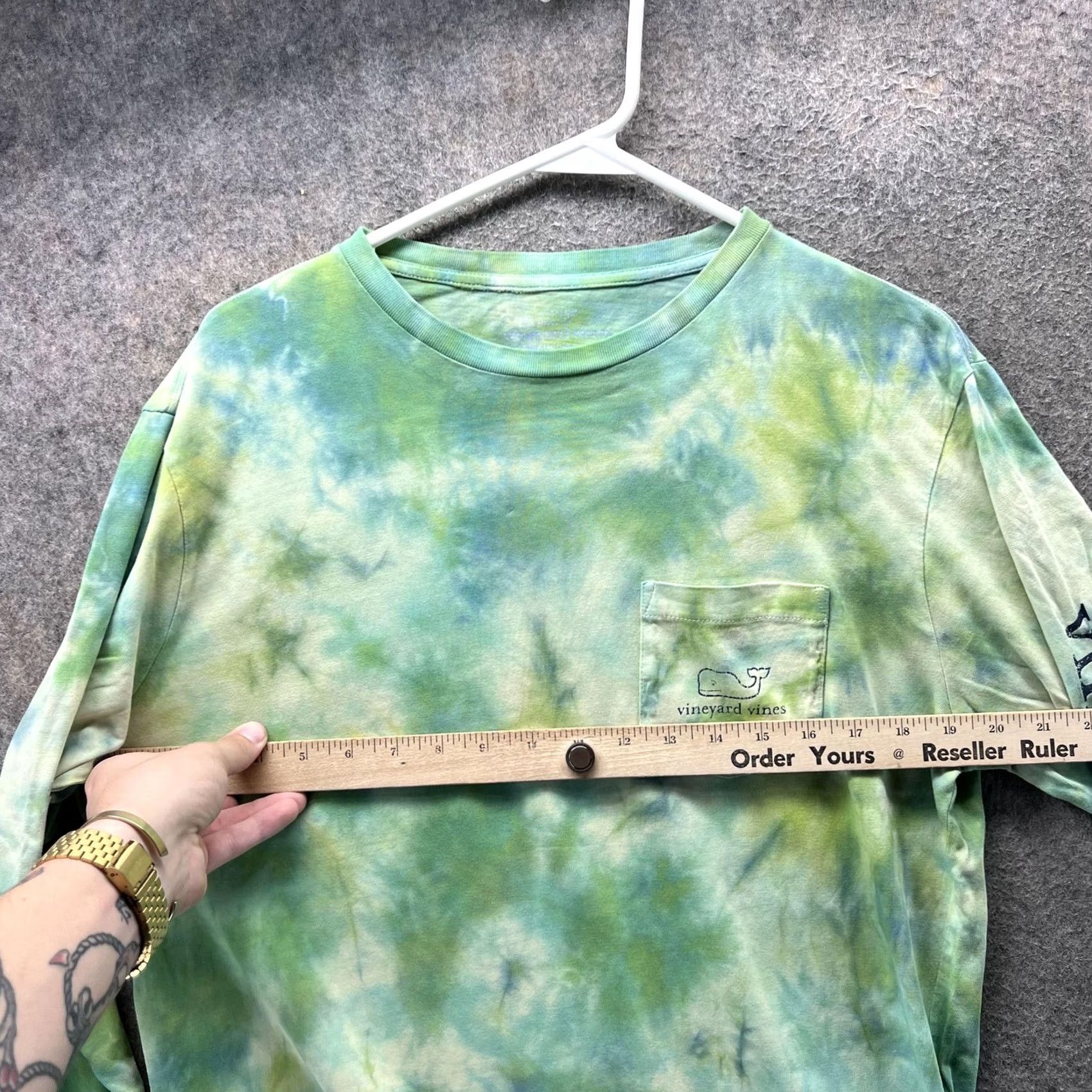 Vineyard Vines Vineyard Vines Shirt Mens Medium Green Tie Dye Whale Pocket Long Sleeve Graphic Shirt Size US M / EU 48-50 / 2 - 6 Thumbnail