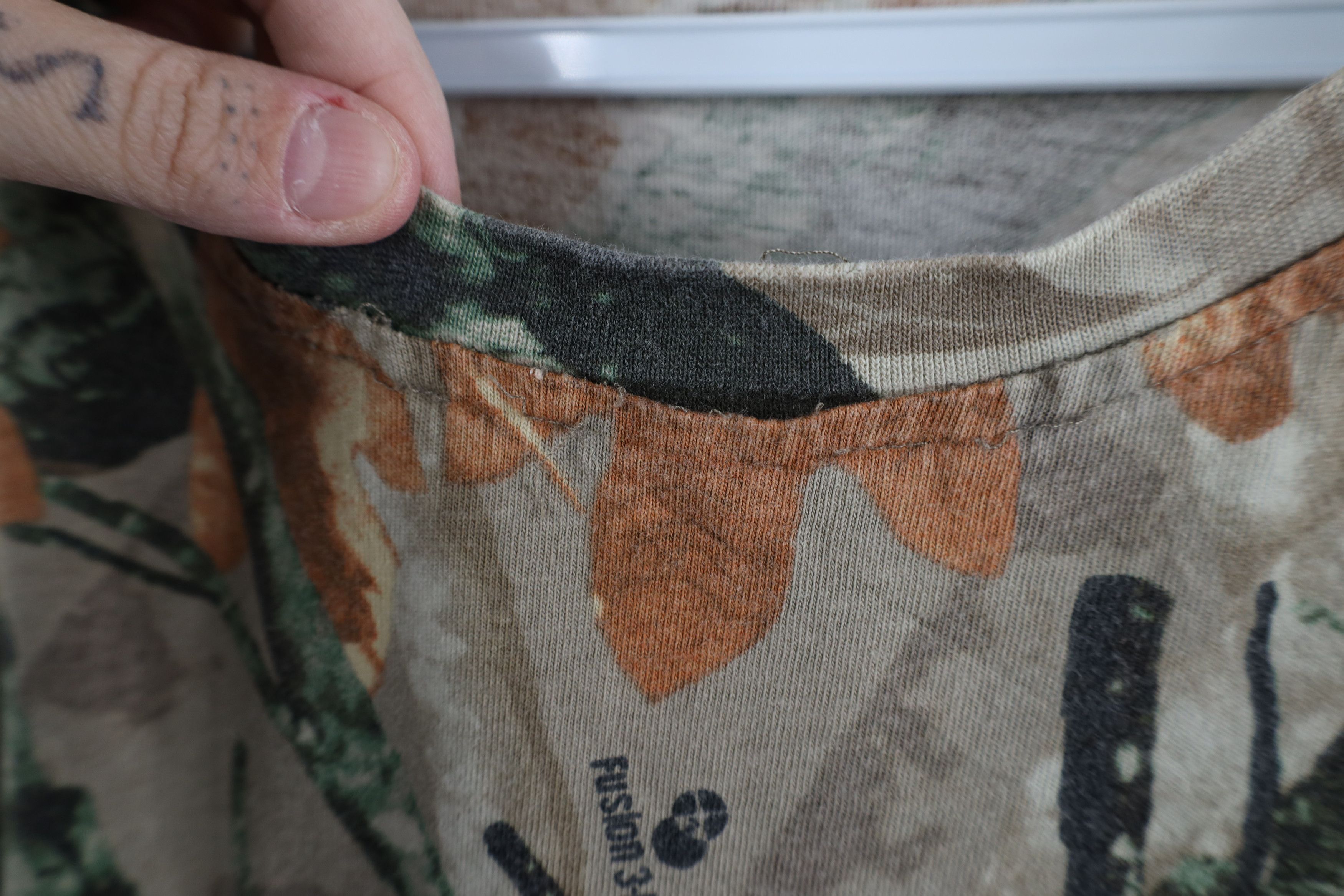 Vintage Vintage 90s Streetwear Camouflage Long Sleeve Pocket T-Shirt Size US XL / EU 56 / 4 - 10 Thumbnail