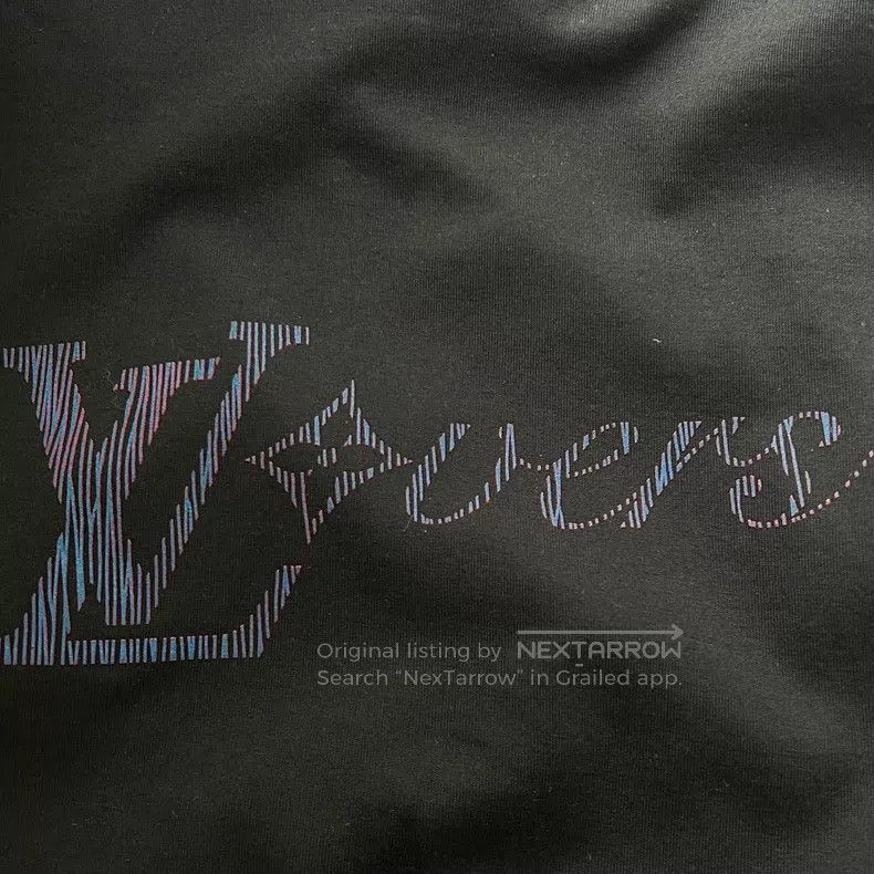 Louis Vuitton Louis Vuitton Black and purple gradient zebra short sleeve Size US M / EU 48-50 / 2 - 6 Thumbnail