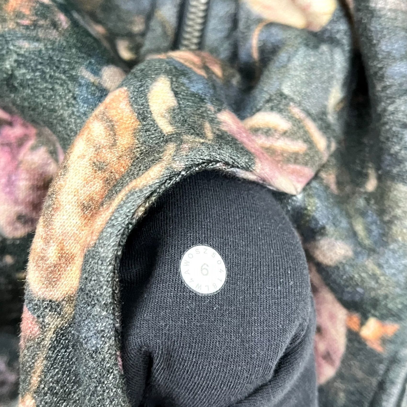 Lululemon VINTAGE Lululemon Scuba Hoodie Size 6 Frosted Rose Floral Active Sweatshirt Full Zip Size M / US 6-8 / IT 42-44 - 3 Thumbnail