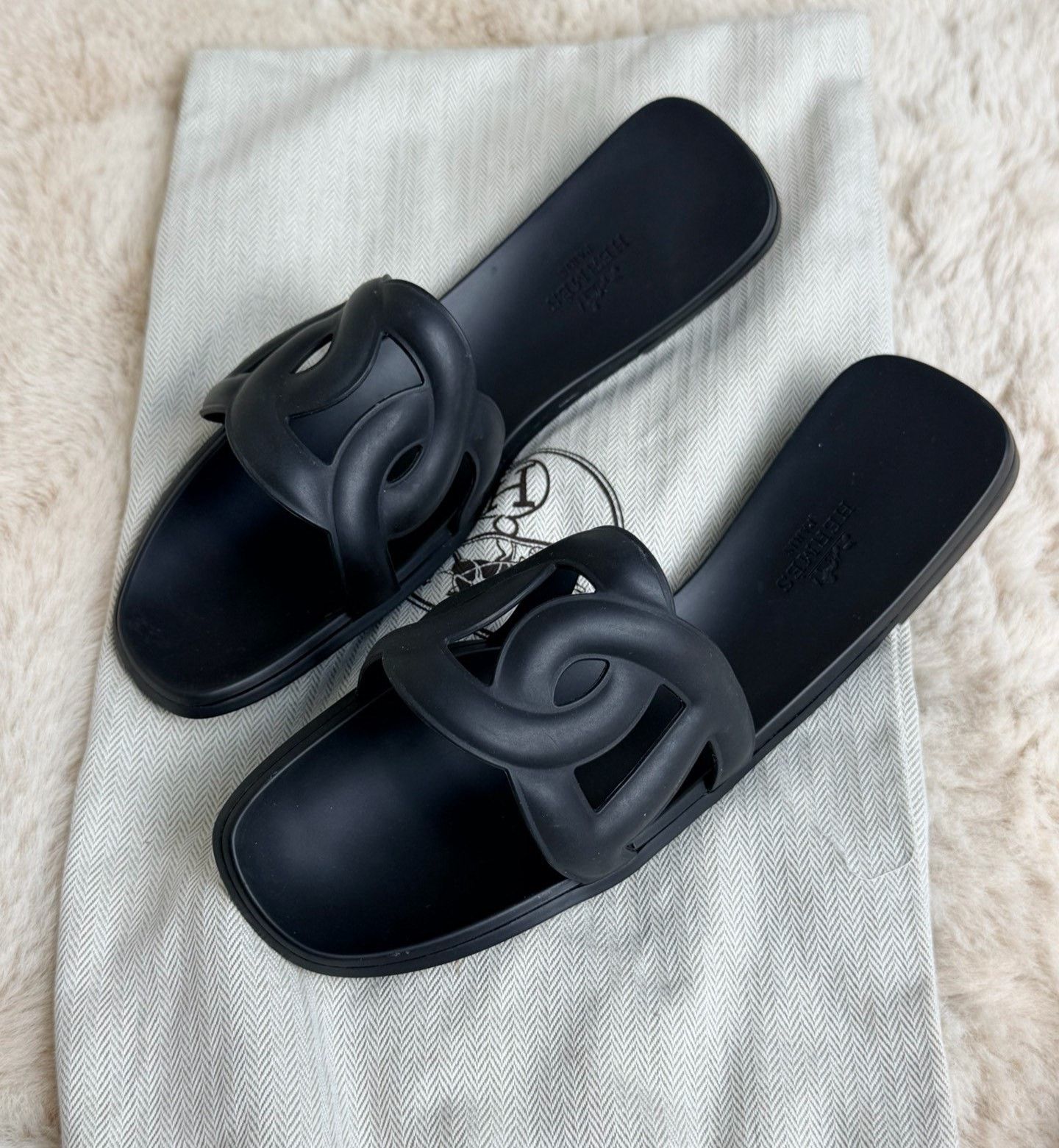 Hermes Hermes Black Sandals us_7 Women Size US 7 / IT 37 - 1 Thumbnail
