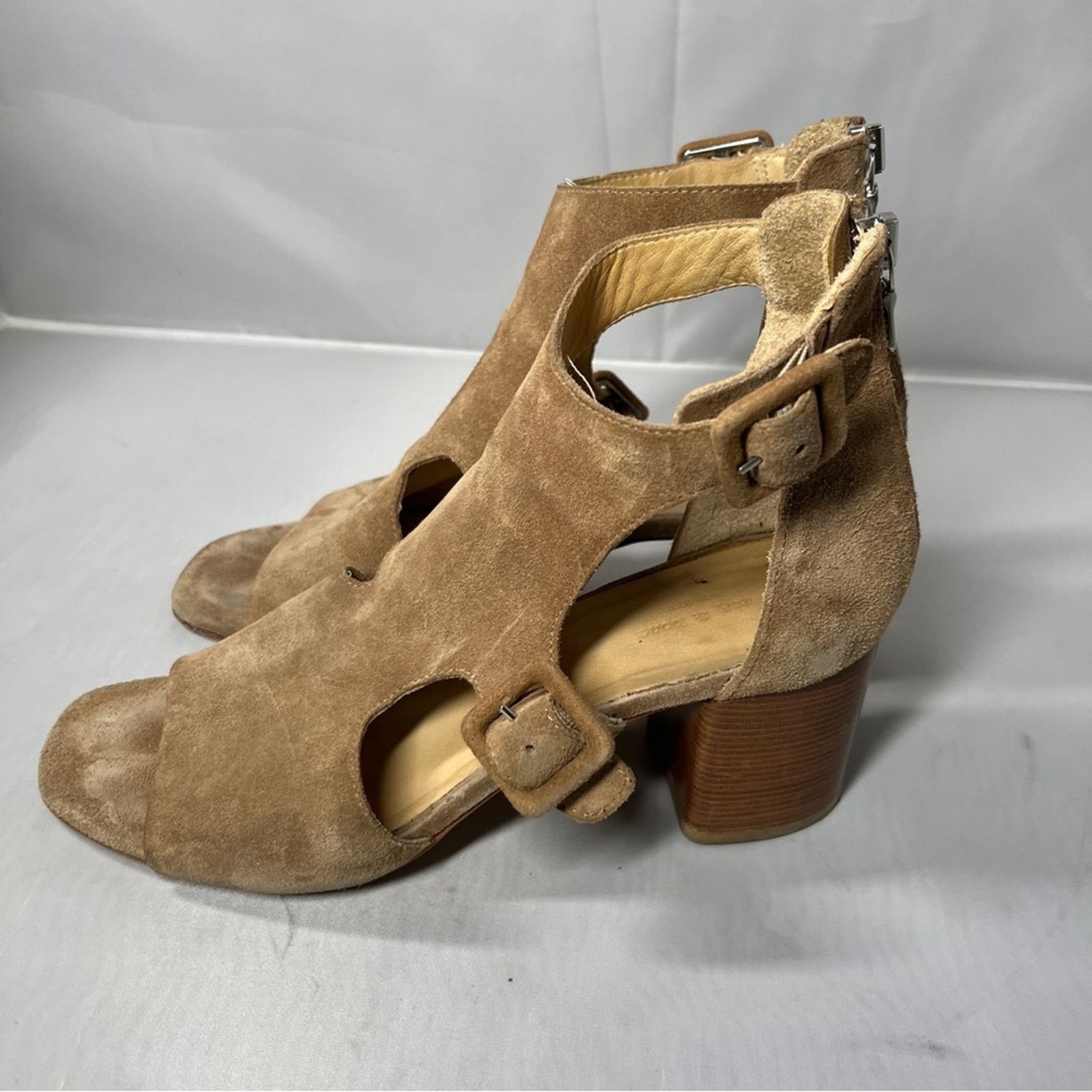 Rag & Bone Rag & Bone Matteo Suede Double Buckle heels Size US 7 / IT 37 - 2 Thumbnail