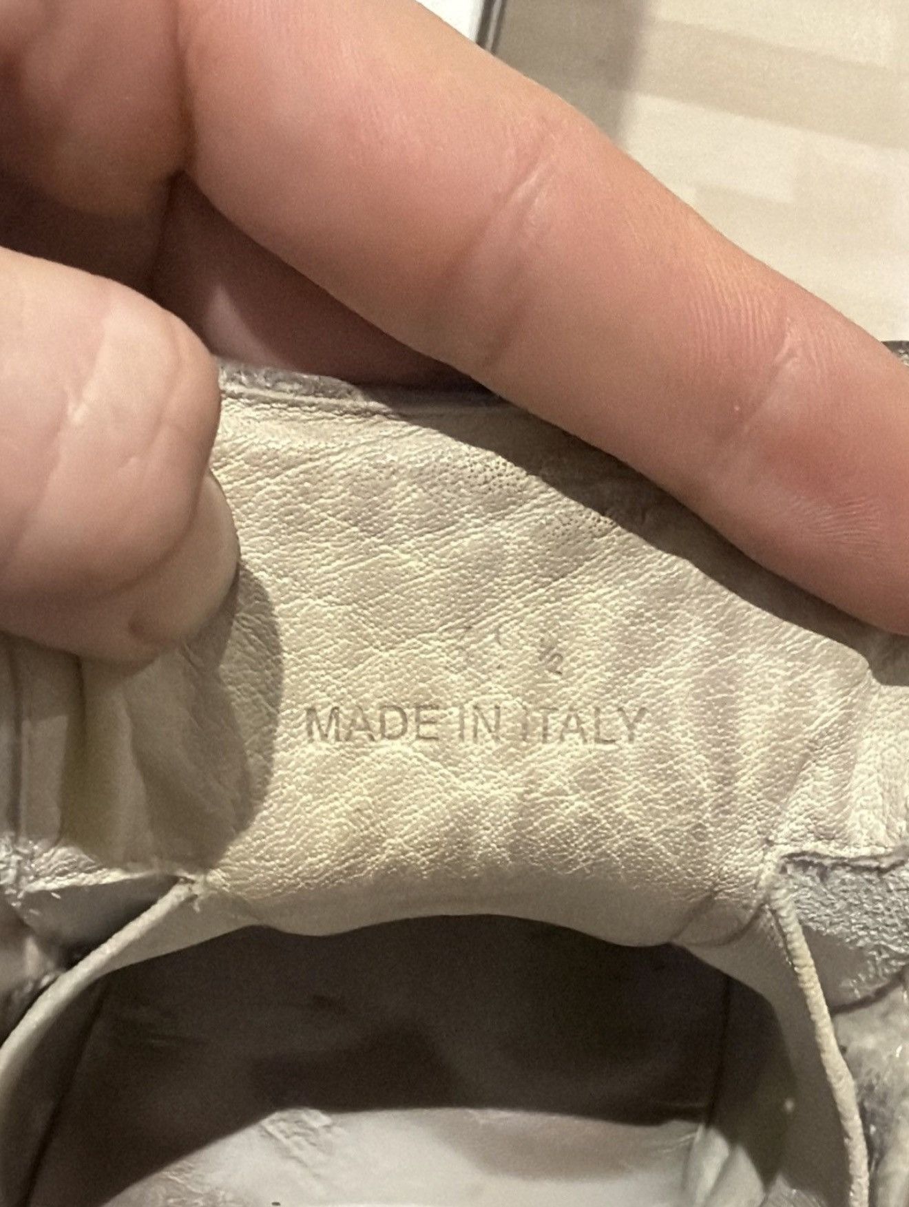 Maison Margiela Maison Margiela Gat Replica Sneakers Size US 9.5 / IT 39.5 - 14 Thumbnail
