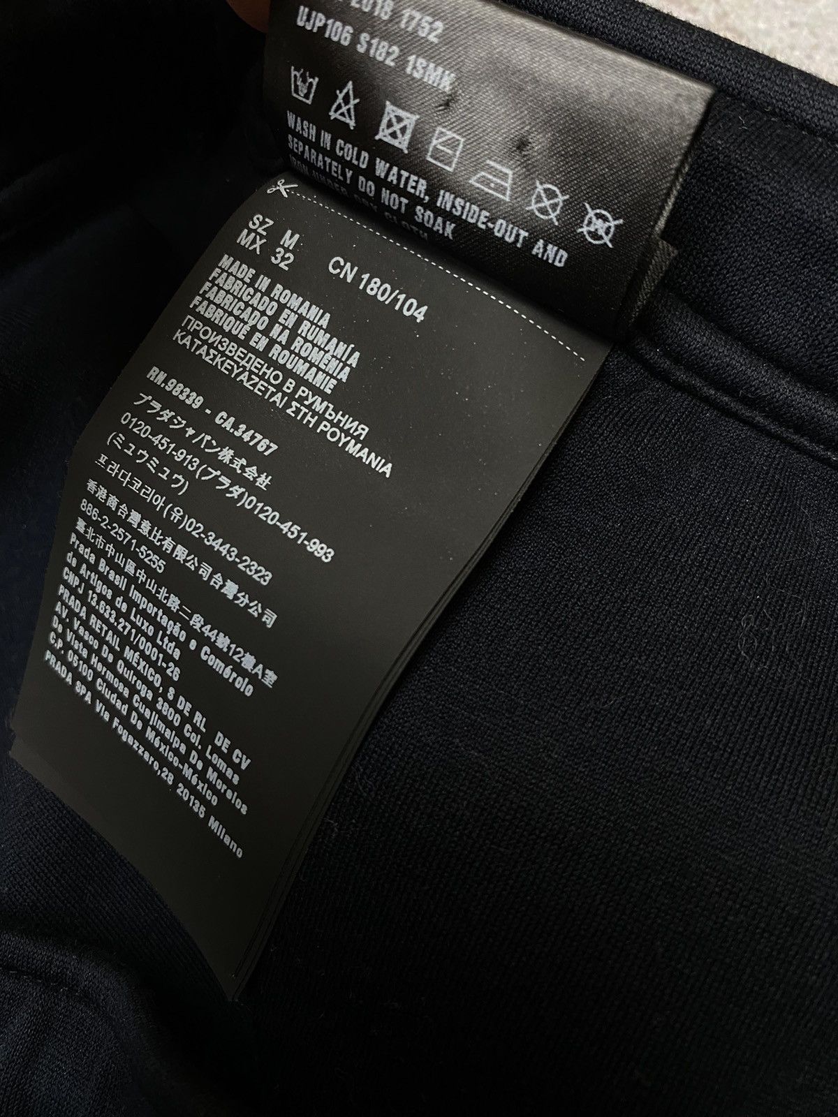 Prada Prada AW 2018 sweatpants Size US 34 / EU 50 - 8 Thumbnail