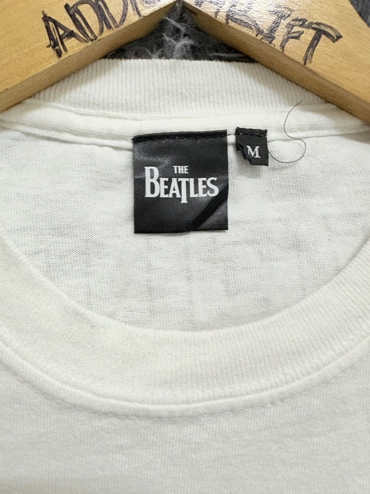 Band Tees 🔥HOT🔥THE BEATLES HELP VERY RARE Size US M / EU 48-50 / 2 - 3 Thumbnail