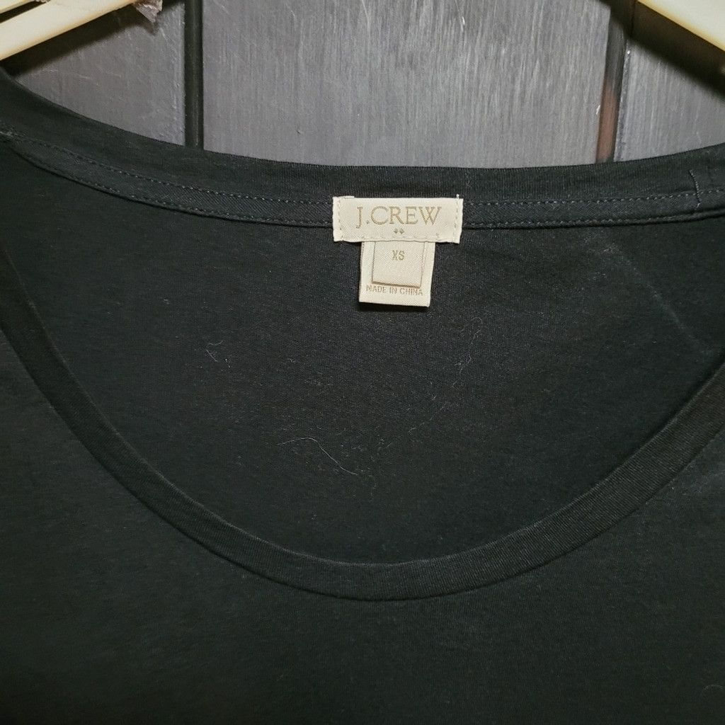 J.Crew J Crew shirt,black w/a cute ruffle on bottom,nwot,XS Size XS / US 0-2 / IT 36-38 - 2 Thumbnail