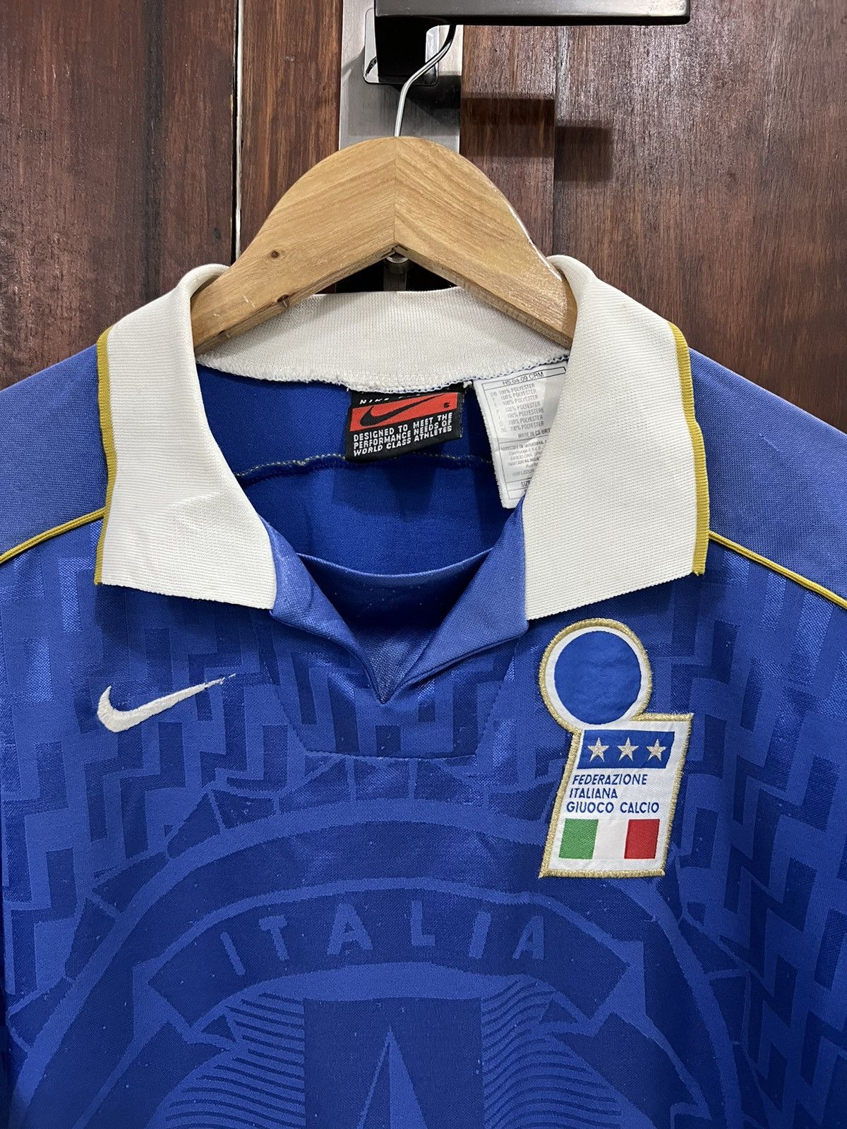Nike ITALY NIKE HOME JERSEY 1995 1996 ML 4 Size US M / EU 48-50 / 2 - 3 Thumbnail
