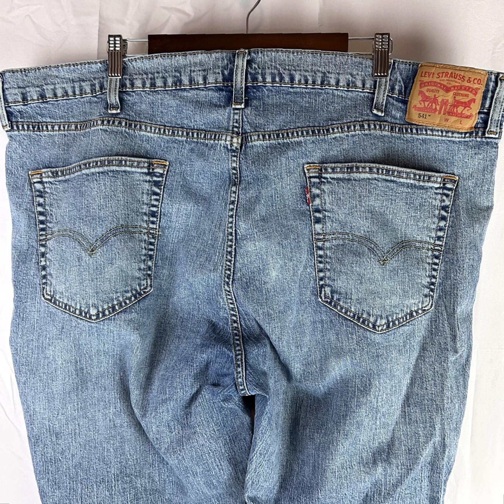 Levi's Levis Jeans Mens 48x29 Light Wash Blue Denim Athletic Taper Stretch Zip Fly Size US 32 / EU 48 - 5 Thumbnail