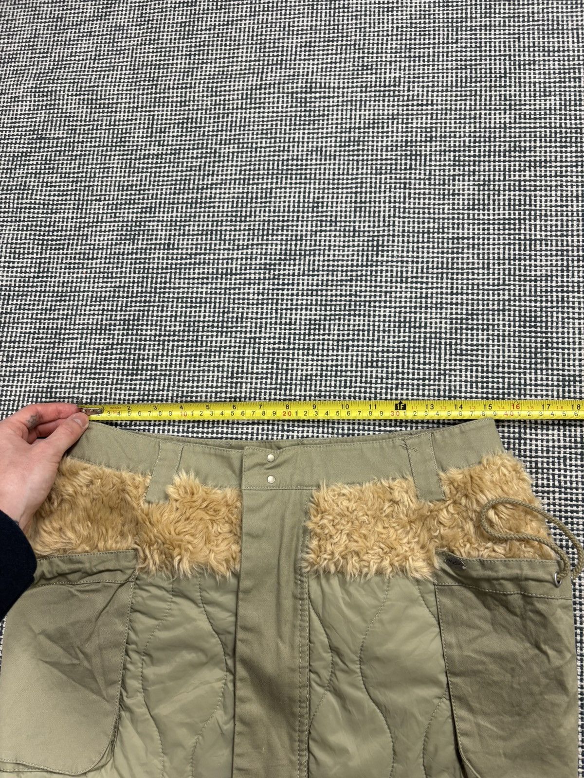 Japanese Brand Mini skirt zipped archive harajuku faux fur fuzzy quilted Size 30" / US 8 / IT 44 - 8 Thumbnail