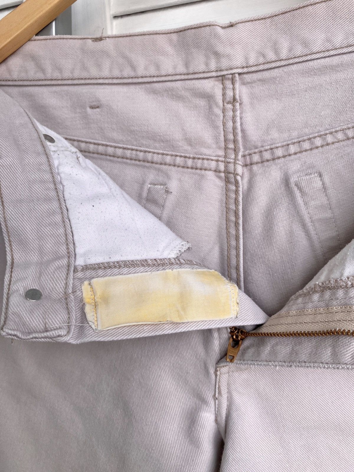 Vintage × Wrangler Vintage Wrangler Beige Denim Jeans Pants USA Leather Logo Size US 34 / EU 50 - 10 Thumbnail