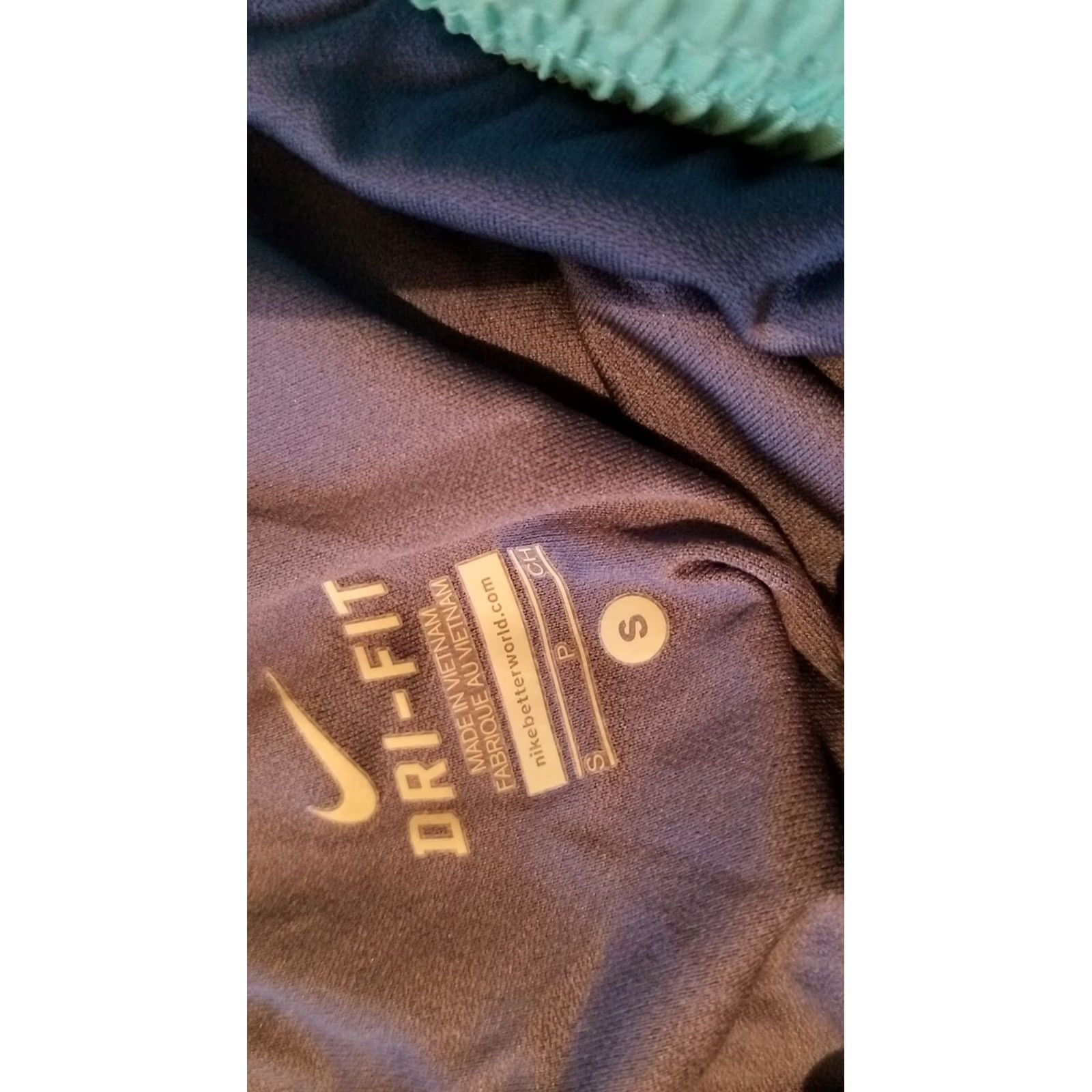 Nike VINTAGE Nike Shorts? (No, not vintage) Size 28" / US 6 / IT 42 - 4 Thumbnail