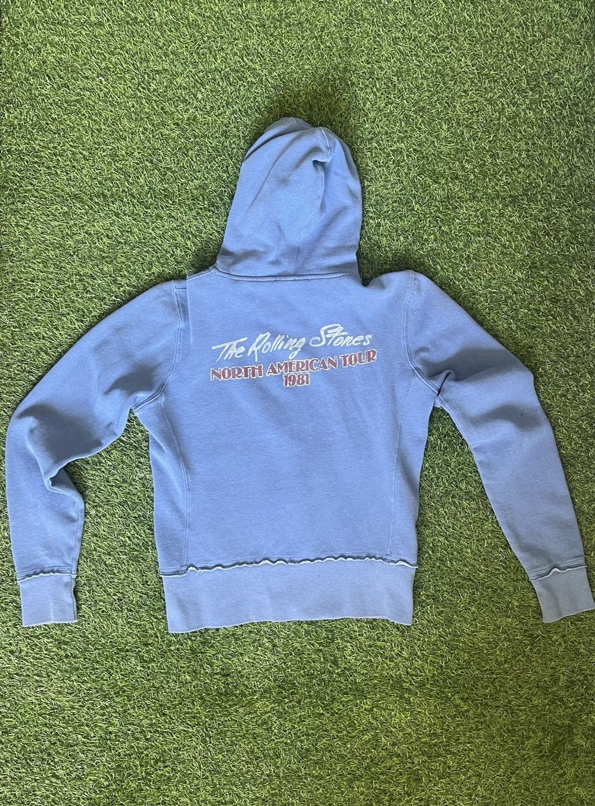 Band Tees × The Rolling Stones × Vintage VINTAGE ROLLING STONES BEAUTIFUL BLUE FADE ZIP UP HOODIE Size US XS / EU 42 / 0 - 3 Thumbnail